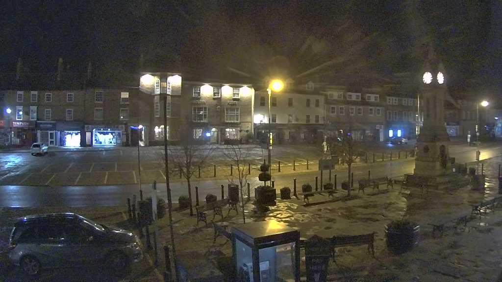 Thirsk webcam overlooking the Market Place