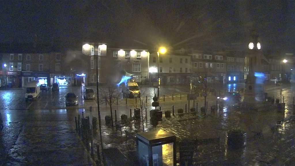 Thirsk webcam overlooking the Market Place