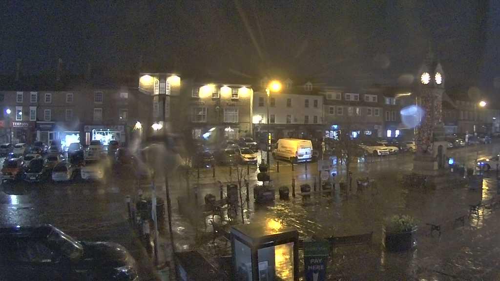Thirsk webcam overlooking the Market Place